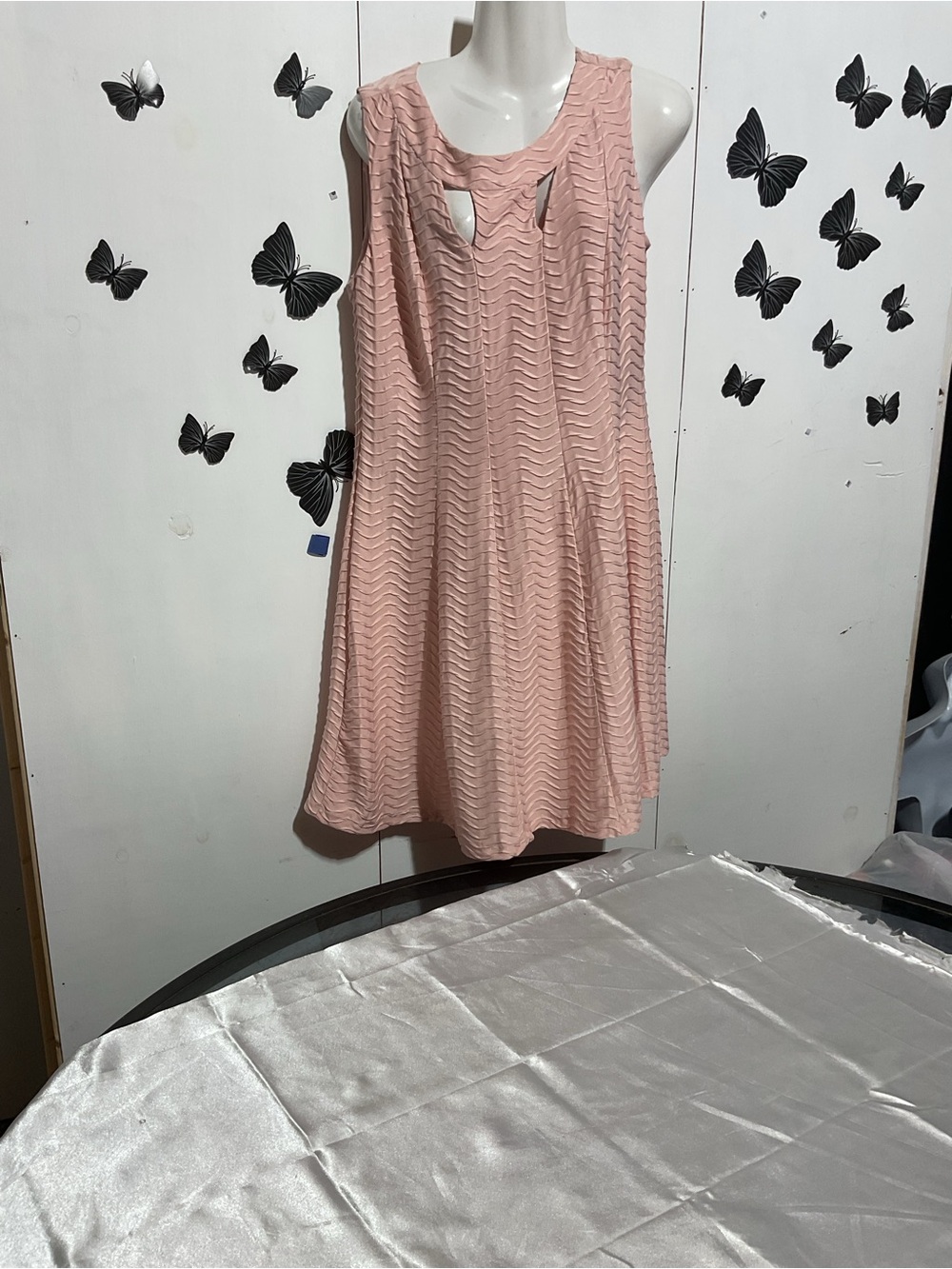 Enfocus Studio Dusty Pink Chevron Textured Keyhole Mini Dress